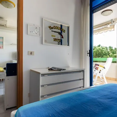 Apartment Great With Stunning Terrace In Bibione